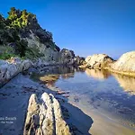 Black Olive Paramonas بيت للعطل Corfu (city)